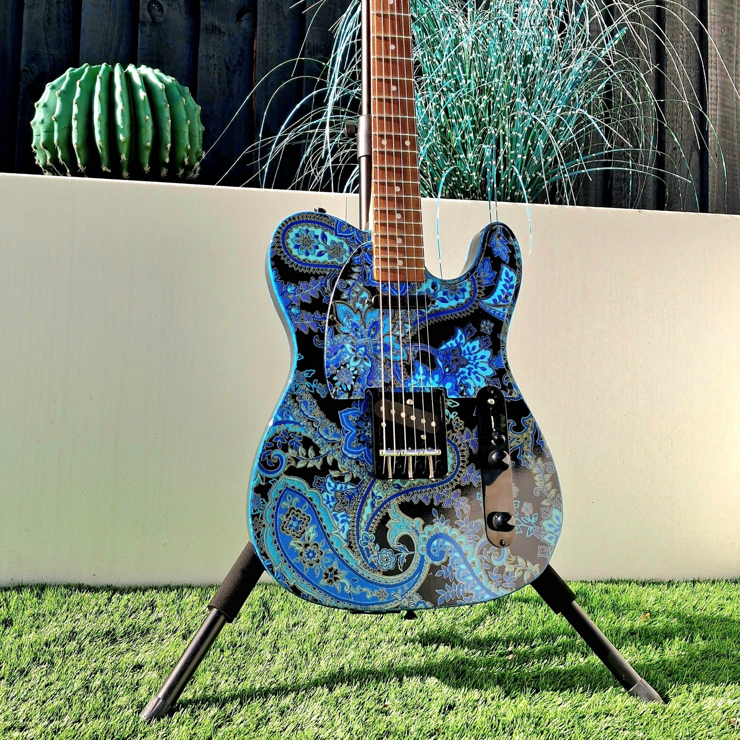 Patterned guitar body refinish